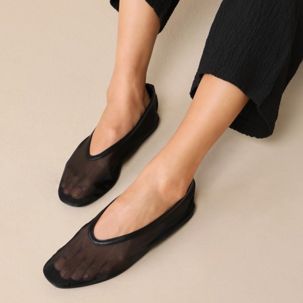 Lulu's Black Sheer Flats